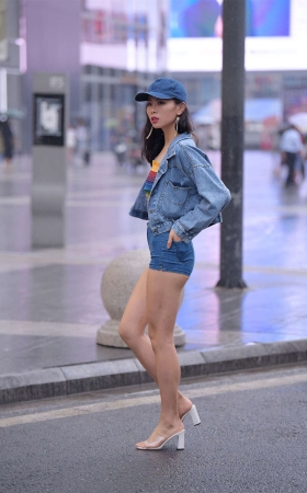 热裤长腿超清原图