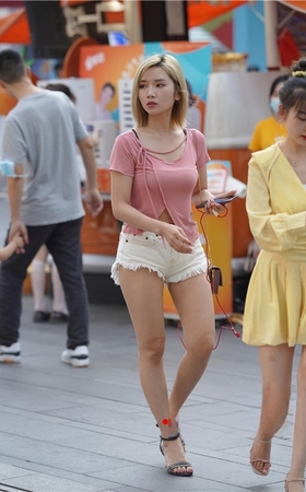 白色热裤短发美女(258P)