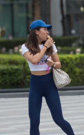 夏天到了 是吃冰淇淋的季节了 [16P]