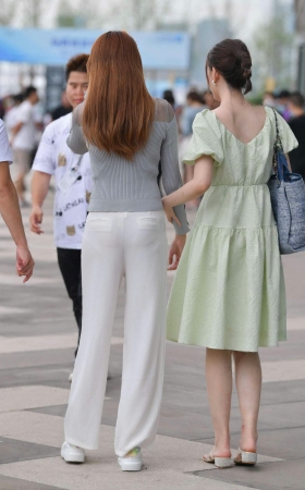 25420-1=95√鹿鹿vs气质美女闺蜜 10P
