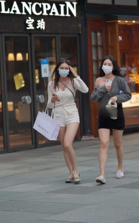 美腿白热牛小姐姐 [22P]