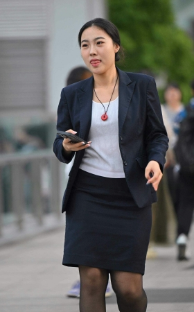 26526-34-114√商圈邂逅黑丝细高跟女职员 13P