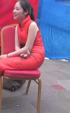 礼仪小姐