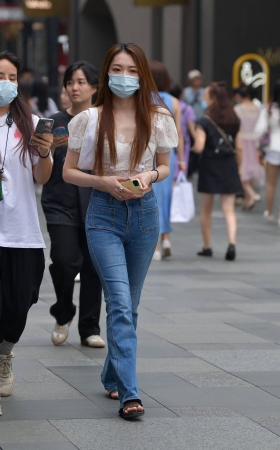 紧牛小姐姐~ [17P]