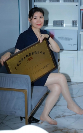 美容院店韵味肉丝老板娘39p