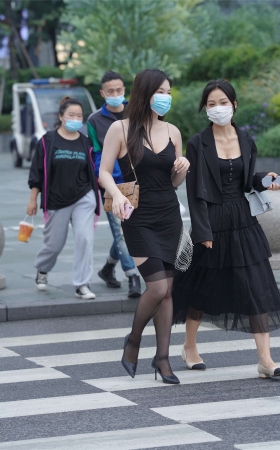 黑色系更显白