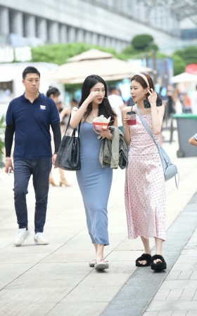 长裙姐妹 [16P]