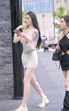 性感吊带裙