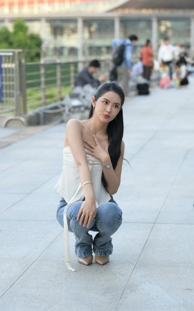 搭讪苗条好身材蓝牛美女 [19P]