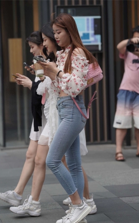 紧牛花姑娘