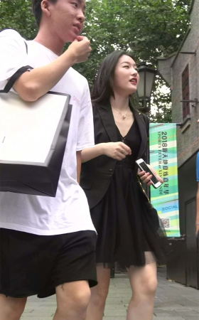 连衣裙黑色小西装外套街拍超气质白净女神姐姐