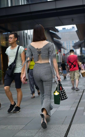 丰腴、自信、暗涌、知性、高挑美妇~ [21P]