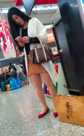 购买票的肉丝美妇