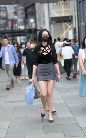 油亮肉丝vs美腿闺蜜