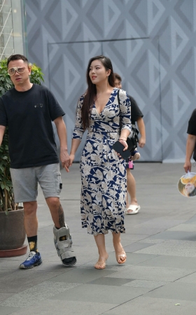 街拍魅力无限御姐型长腿美女 [19P]