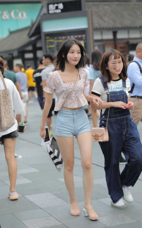 清新热裤学妹 [20P]