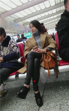 皮裤小妹