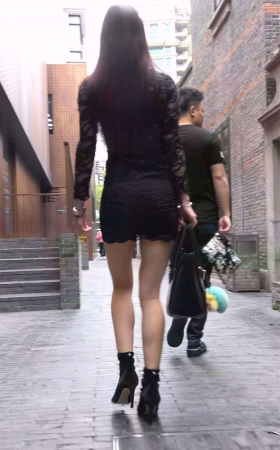 翘臀蕾丝裙性感身材美腿美女