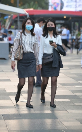 黑丝白领丽人组合 [19P]