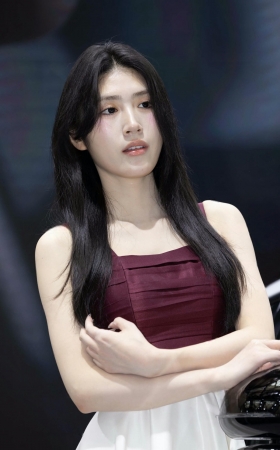 苏州51车展-沃尔沃女神一桶姜姜白皙玉足 [17P]