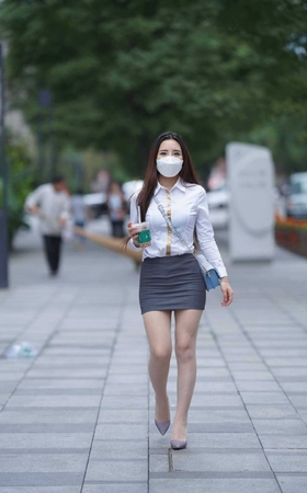 牛男街拍●下班~紧身包臀裙丝袜美女 【套图+视频】 [10P]