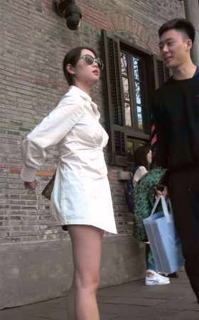 时尚性感美腿女子