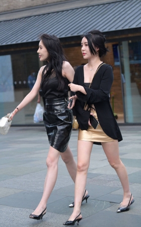 美腿闺蜜 [16P]