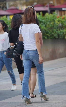 高挑身材随和南国美女 [12P]