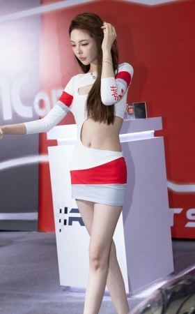 美腿包臀短裙石嘉旭 [19P]