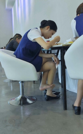 4K后台经典制服肉丝穿一天脱鞋震撼 4P