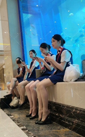 4K视频酒店美腿肉丝全程挑鞋脱鞋玩鞋刺ji [6P]