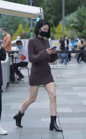 短发美眉 [21P]