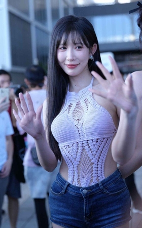不只是美丽小哈娜 [254P-4.64GB]