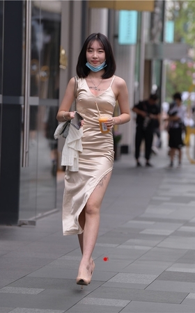 连体吊带裙小妹(80P)