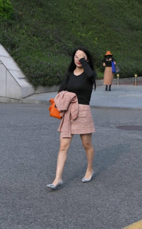 银白色高跟美腿美姐姐 [23P]