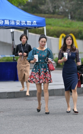 肉丝高跟的熟妇