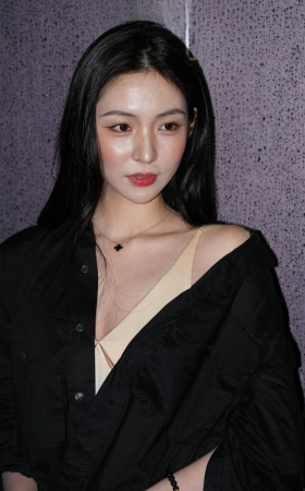 时尚美女 [16P]