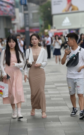 搭讪害羞的长裙美女姐妹 [21P]