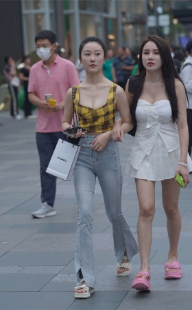 百搭喇叭牛仔裤