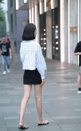 2269-23+69美腿拖鞋美女