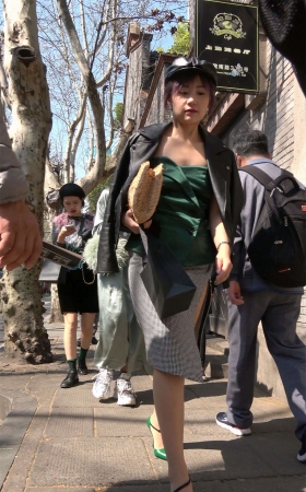 性感丝袜美腿绿色高跟女模特