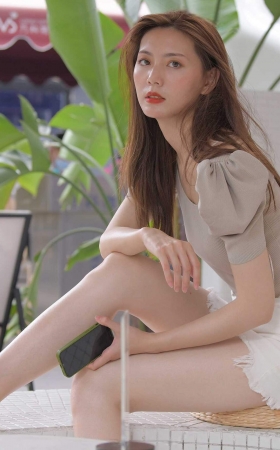 白裙美女 [34P]