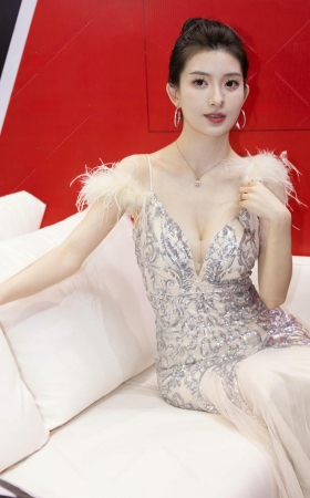性感晚装长裙美女bb酱 [19P]