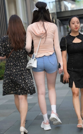 热裤美白腿 [21P]
