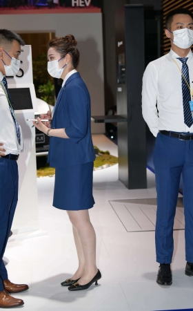 通勤装，R丝袜美女礼仪~ [21P]