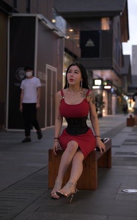 逆天般的身材，你想占有她吗?
