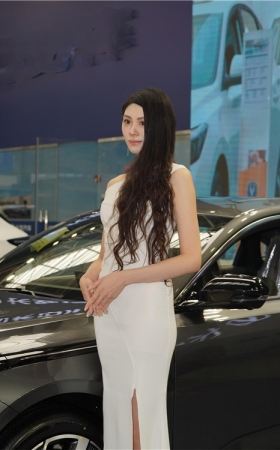 车模美女【套图+视频】