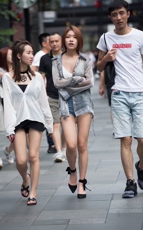 周末的少女