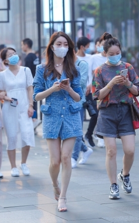 肤白貌美