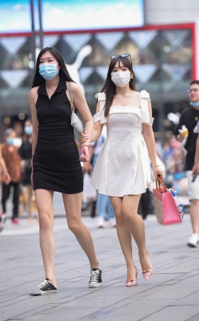 美腿高跟俩闺蜜 [11P]